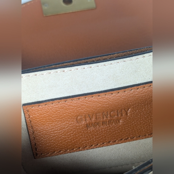 Givenchy GV3 Nano Mini handbag - Picture 9 of 10